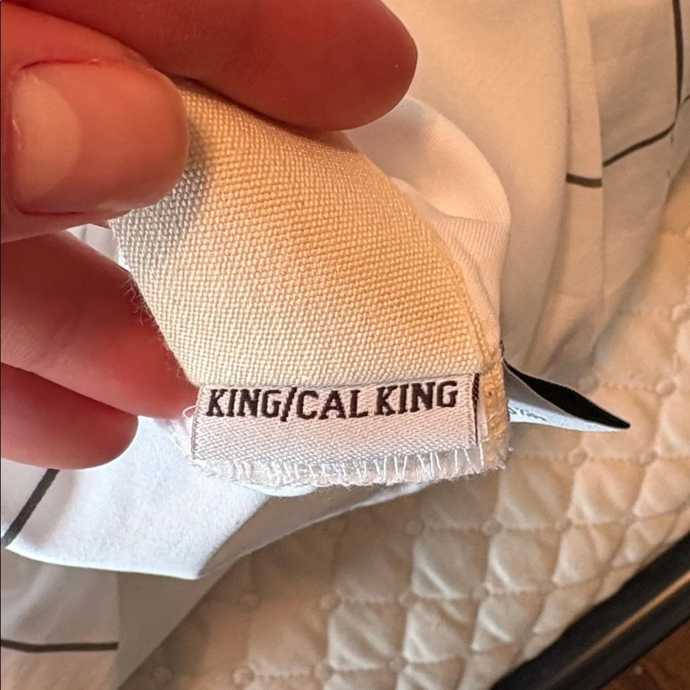 QUINCE Luxury Organic Sateen Duvet Cover Windowpane King Cal King